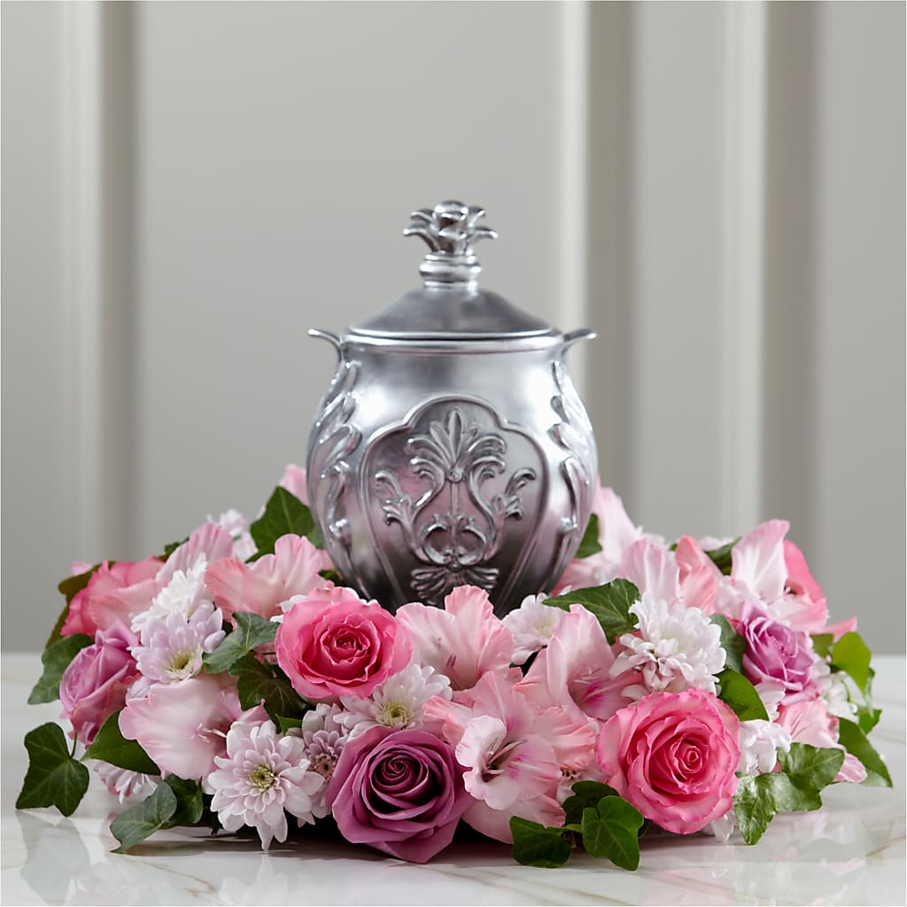 Glorious Tribute Arrangement – The Rose Shop, Kerrville TX