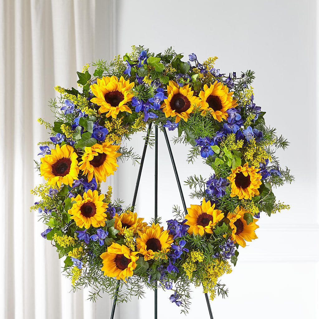 Bright Rays Wreath – The Rose Shop, Kerrville TX