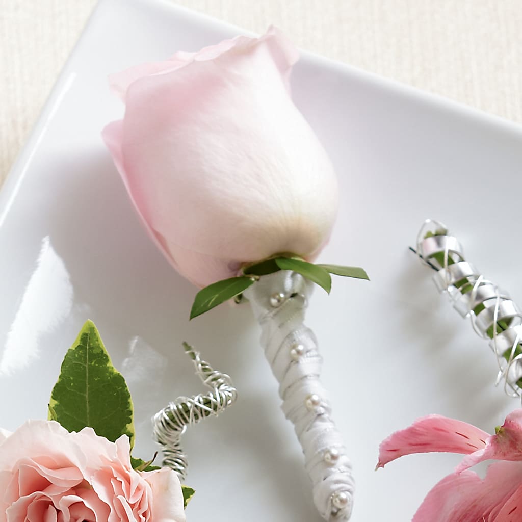 Pink Rose Boutonniere – The Rose Shop, Kerrville TX