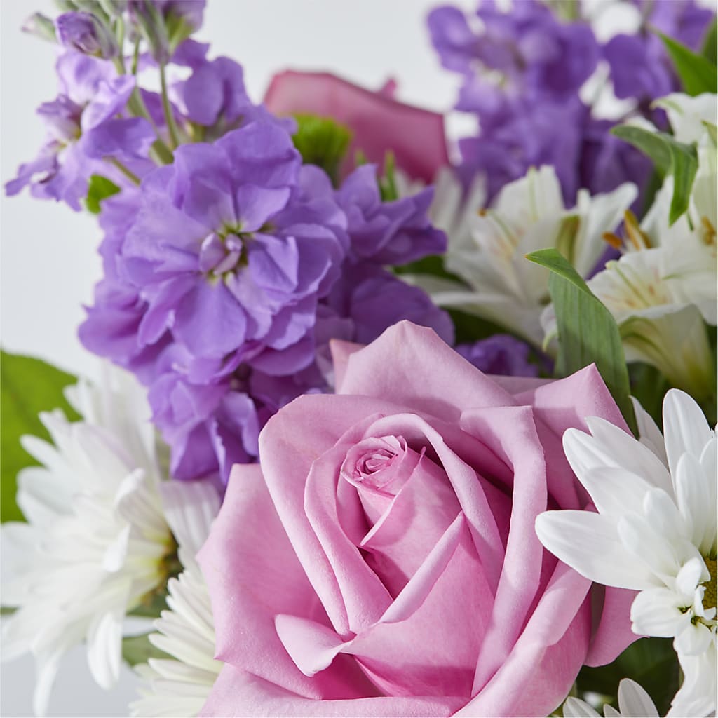 Garden of Peace Bouquet –  The Rose Shop, Kerrville TX