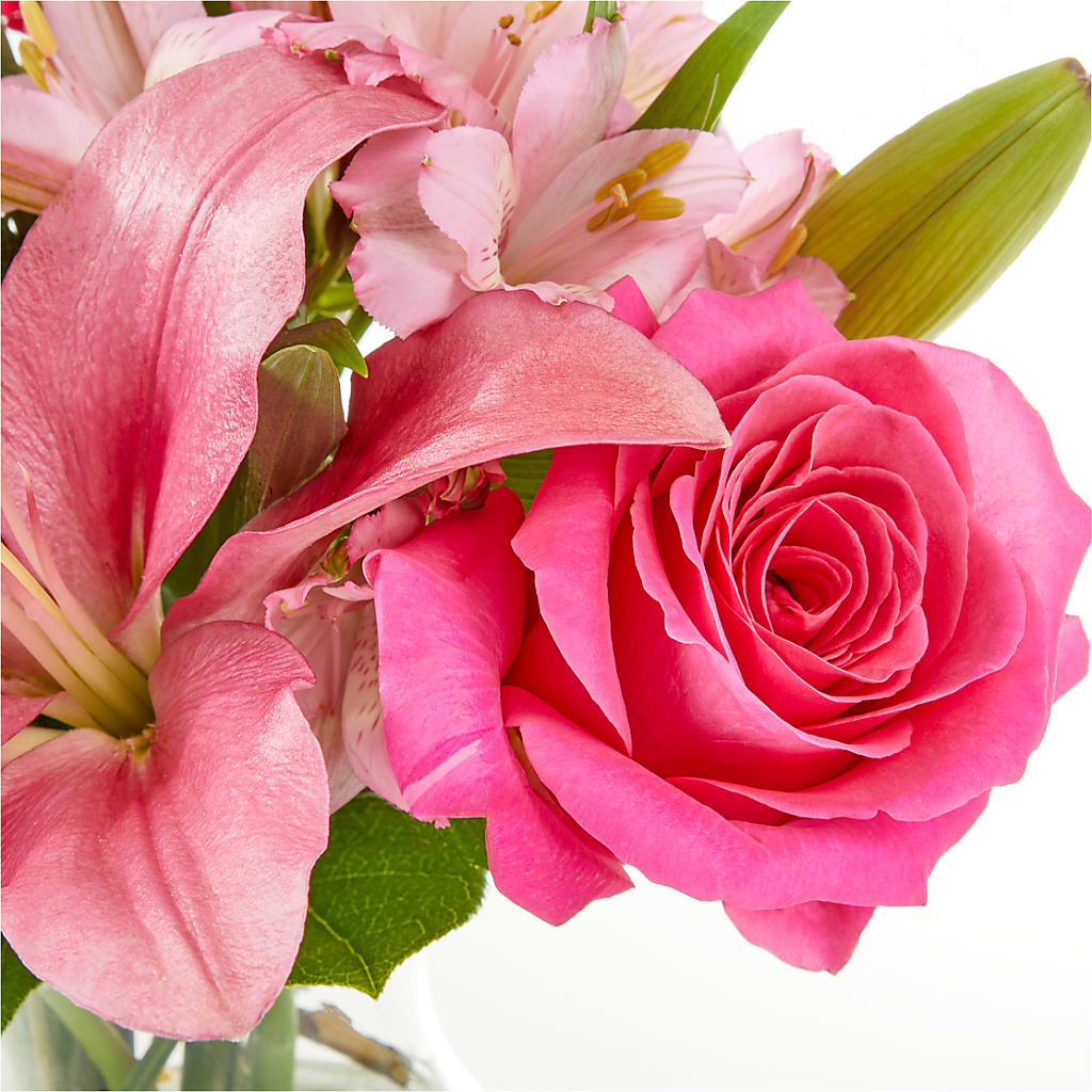 Lots of Love Bouquet –  The Rose Shop, Kerrville TX