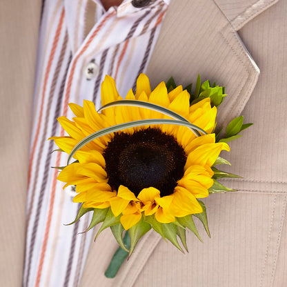 Free Spirit Boutonniere –  The Rose Shop, Kerrville TX